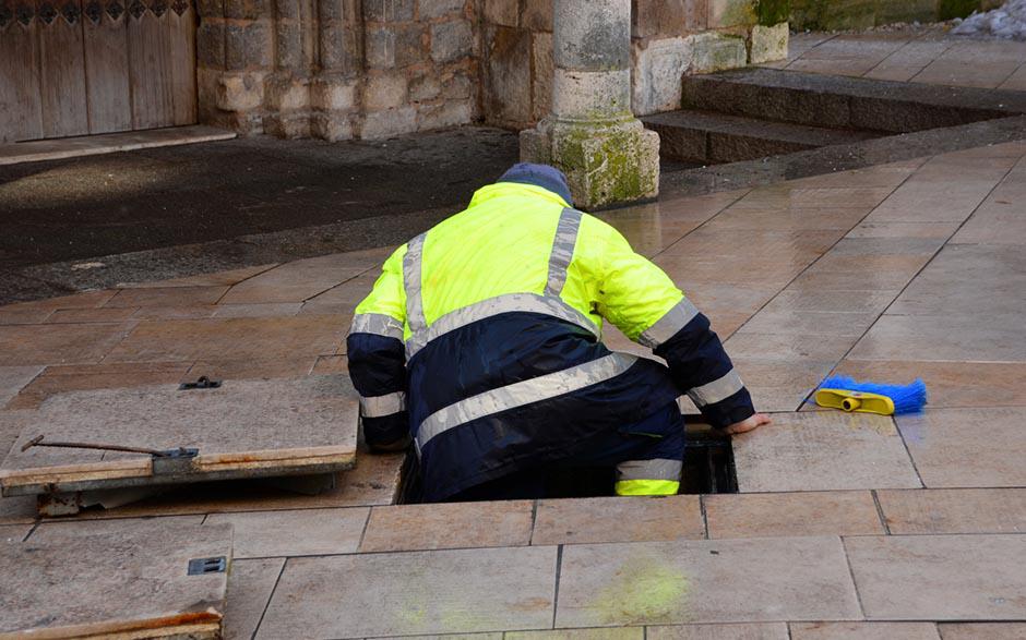comment déboucher des wc Paris 5
